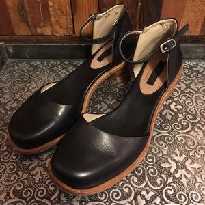 Neossns Black Clog Shoes size 39